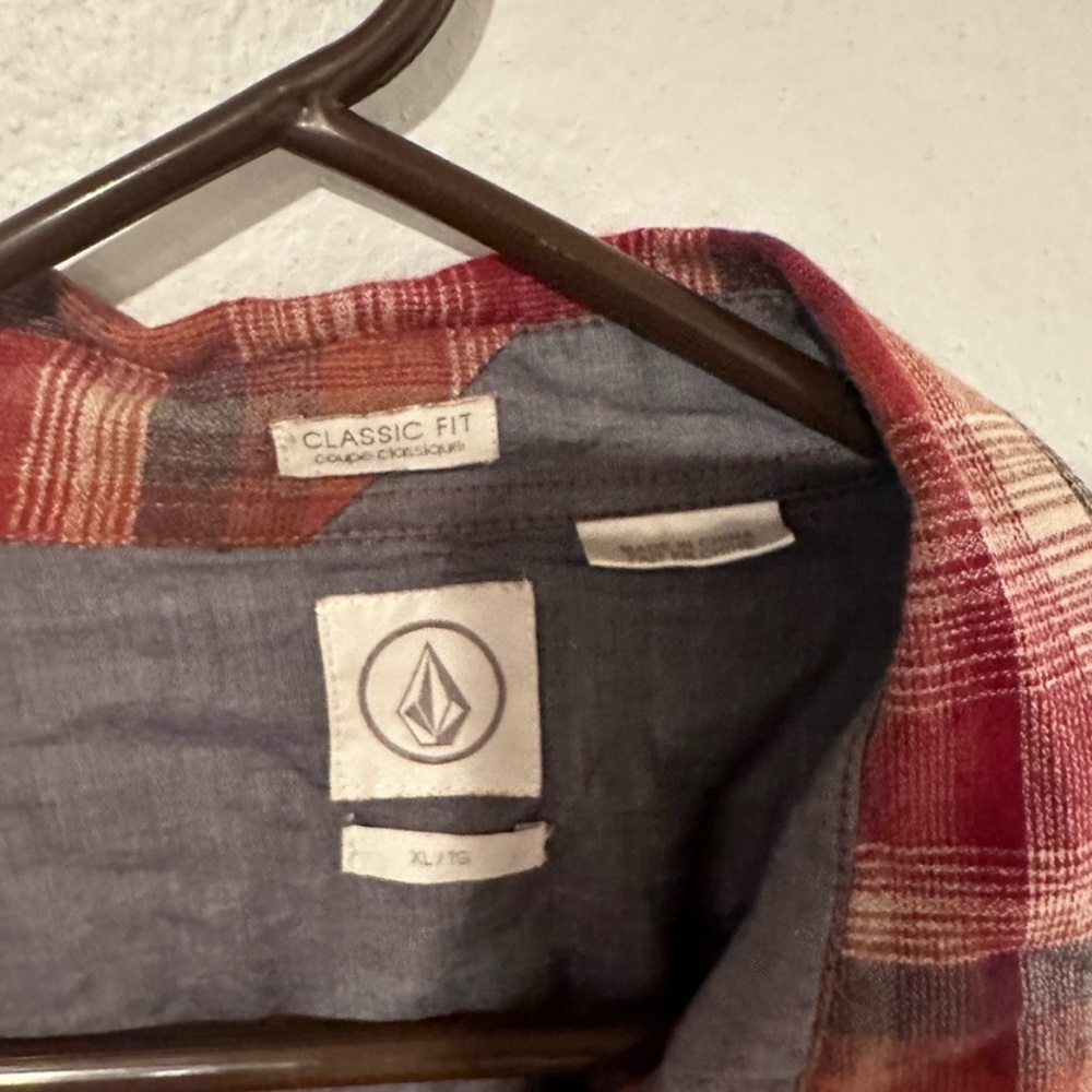 Volcom - Picture 6 of 6